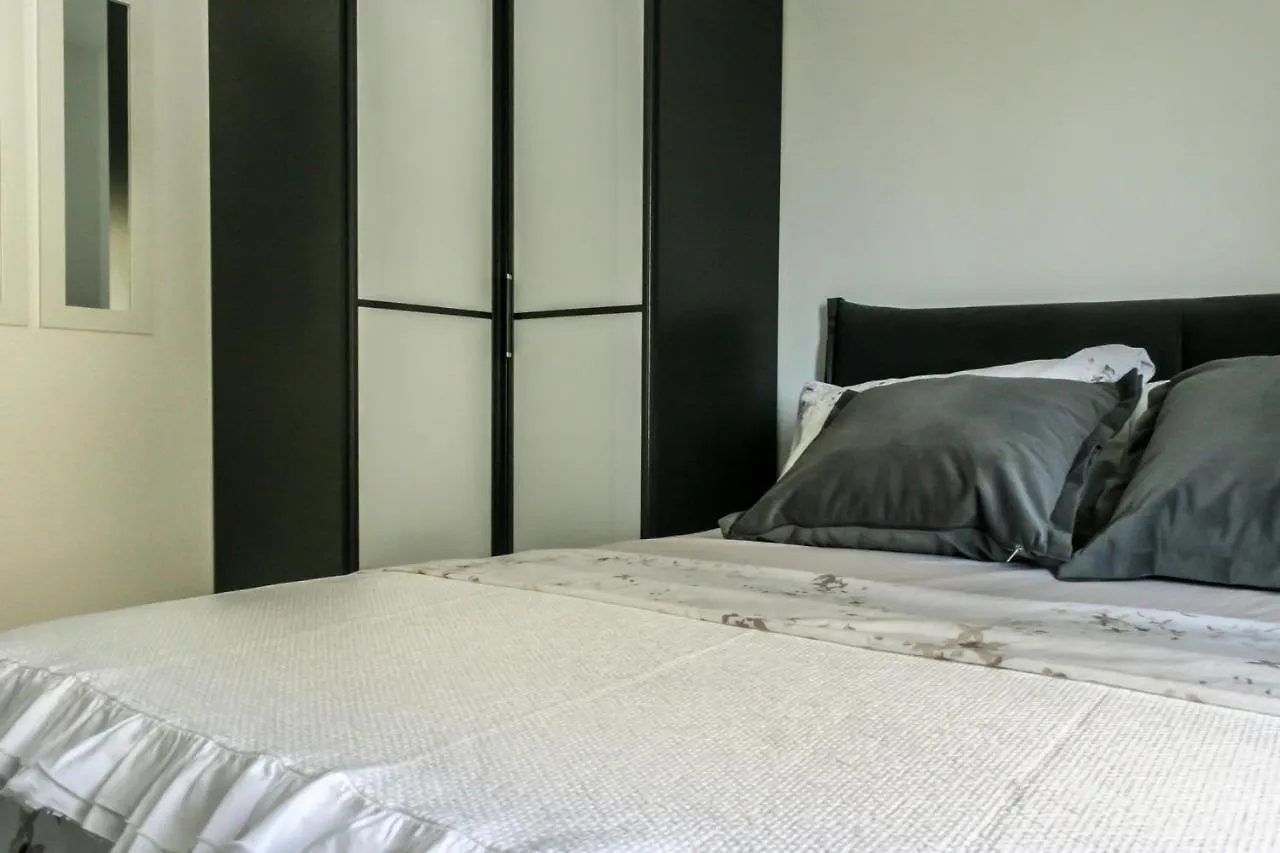Blackpearl Apartment Split